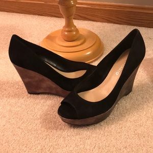 Black faux suede with pewter snakeskin wedge.